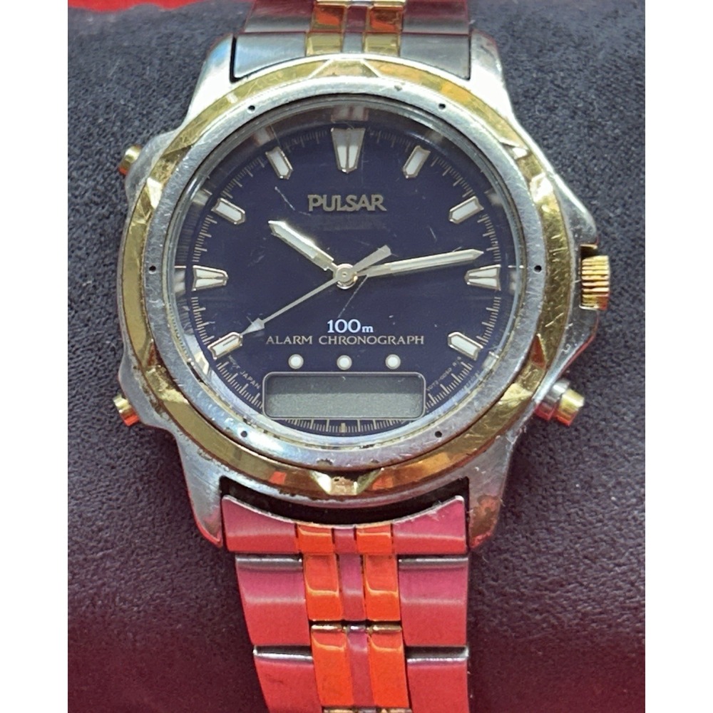 Vintage Pulsar V072-0020 Alarm Chronograph Stainless Steel Mens Wrist Watch